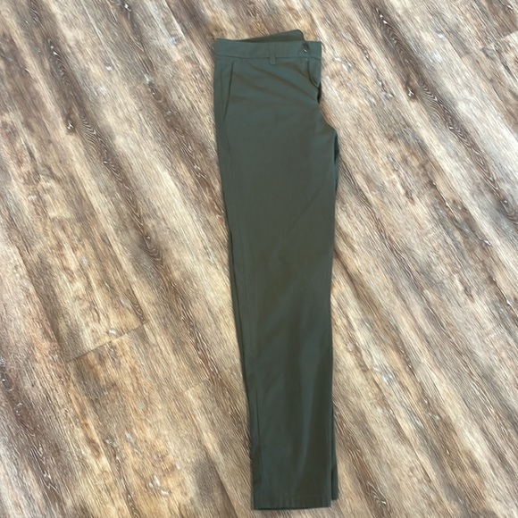 Green breathable Lululemon work pants - Picture 3 of 5